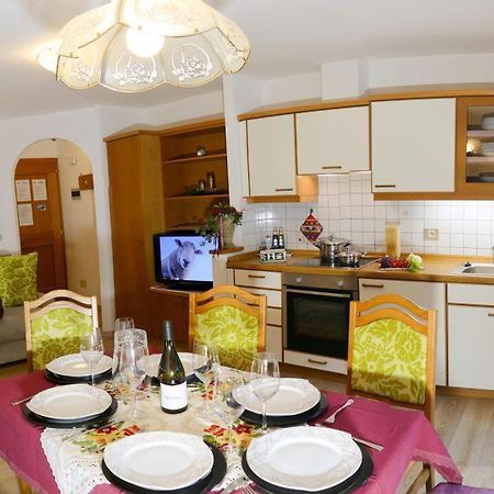 Villa Artic Apartments Campitello di Fassa Luaran gambar